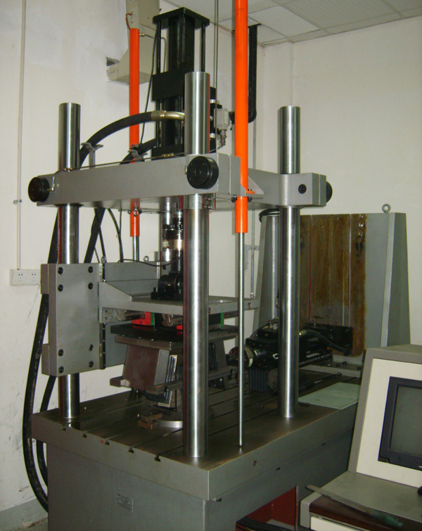 疲勞試驗機(jī)